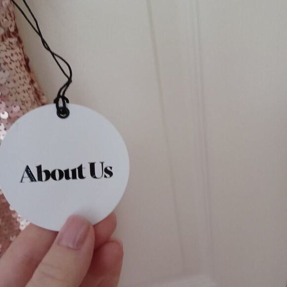 About Us x Revolve Bethany Sequin Mini Dress Rose Gold S NWT - Picture 9 of 15